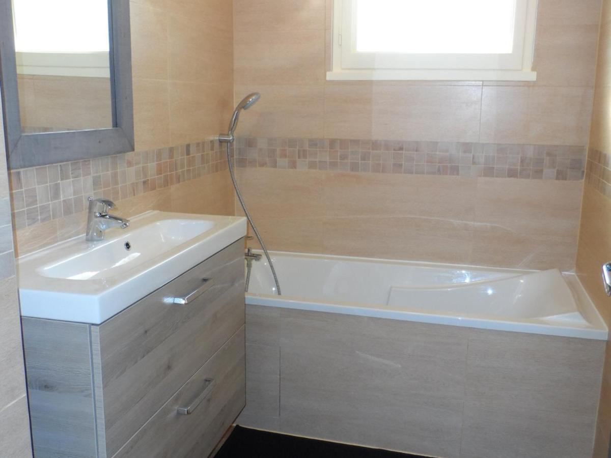 Appartement Confortable 2P Proche Plage Avec Parking Et Internet A Cabourg - Fr-1-487-302 ภายนอก รูปภาพ
